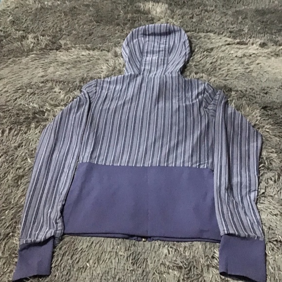 2 Lululemon EUC Hoodie Lot: Purple & Blue Stripe Sz 6. - Picture 14 of 15